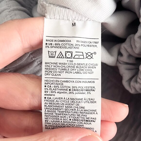 Old Navy High Waisted Barrel Leg Pant Dynamic Fleece Cropped Size Medium Gray - Picture 9 of 16